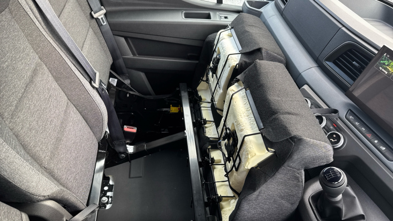 Renault Master Mwb Diesel Fwd MM35 Blue dCi 130 Advance Medium Roof Van